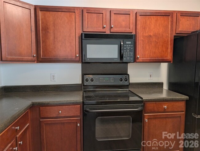 Photo - 2104 Sardony Ln