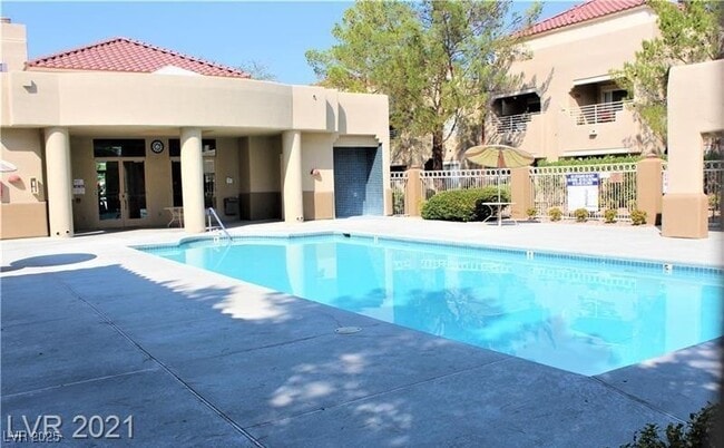 Photo - 1901 Desert Falls Ct Unidad 206