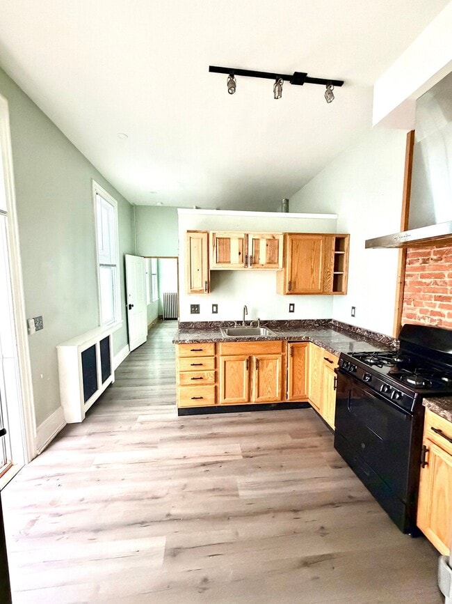 Photo - 205 E King St Unit 1