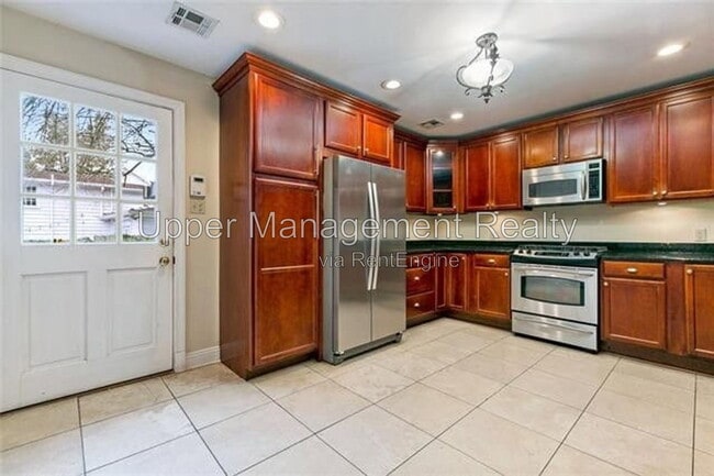 Photo - 2330 Palmer Ave