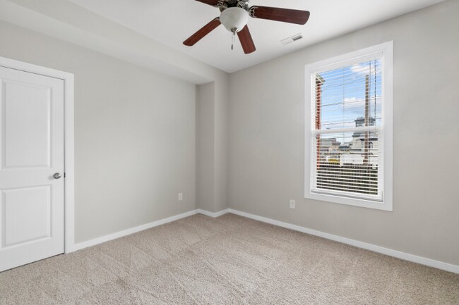 Photo - 2102 E Broad St