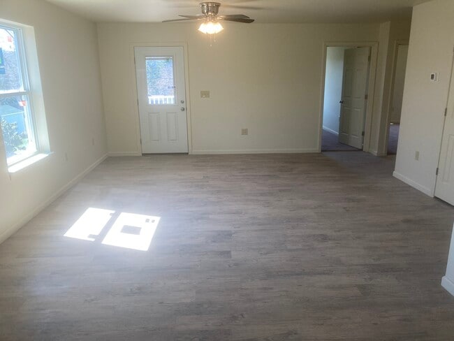 Photo - 151 Franklin St