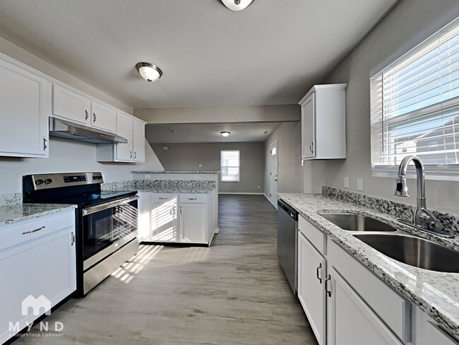 Photo - 3117 W Meadowbend Dr