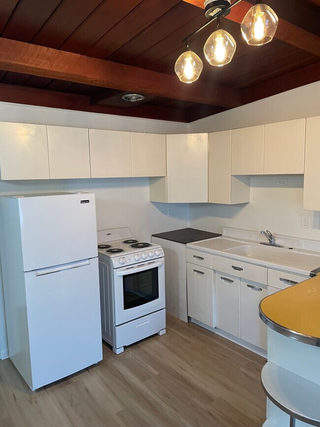 Photo - 1114 NW Harrison Blvd Unit 1114