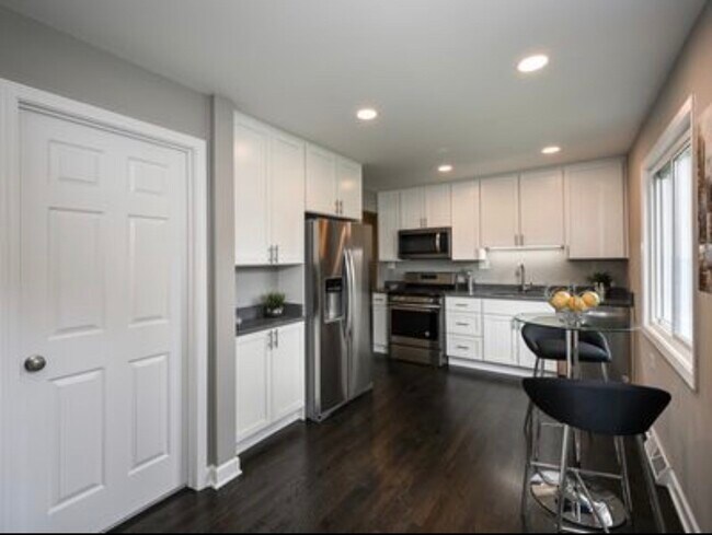 Photo - 355 N 2nd Ave