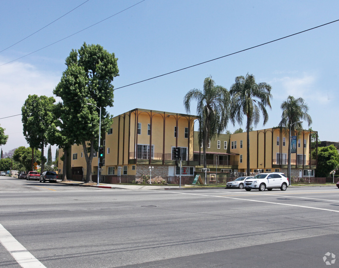 Photo - Tyrone Villas Apartments