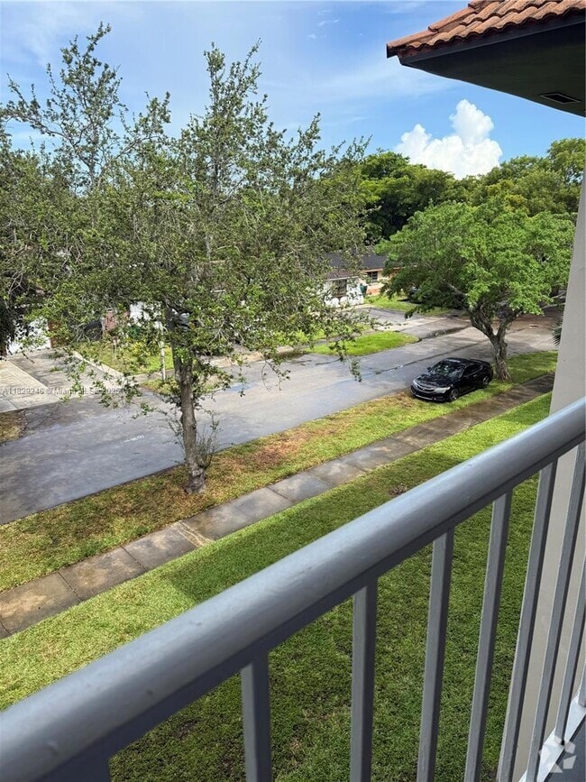 Building Photo - 13900 Lake Placid Ct Unit A37 Rental