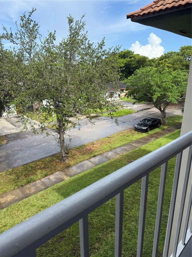 Building Photo - 13900 Lake Placid Ct Unit A37 Rental