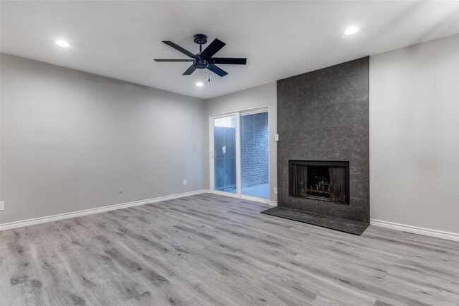 Photo - 5142 Amesbury Dr