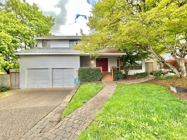 Building Photo - Beautiful 4BD Home | Fireplace, Fenced Backyard, Deck, Garage & A/C