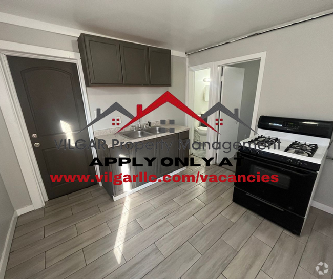 Building Photo - 3732 Deodar St Unit 1F (Apt 1)