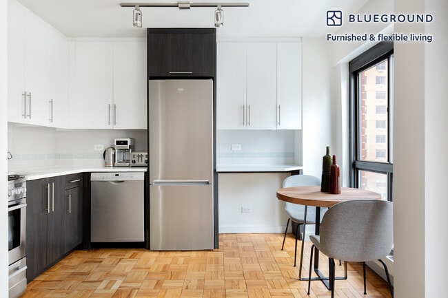 Photo - 300 E 51st St Unit FL6-ID530