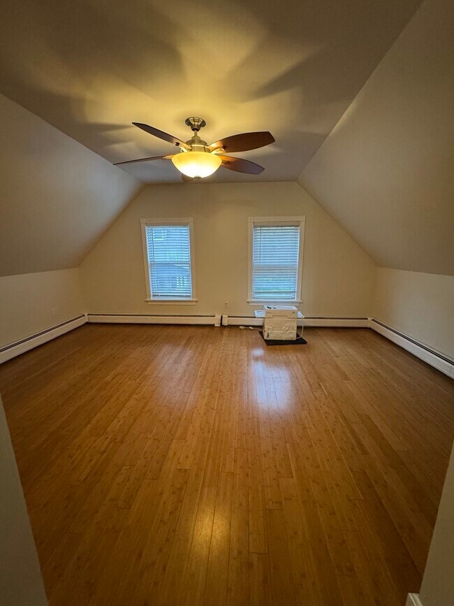 23 Fletcher St Unit 3