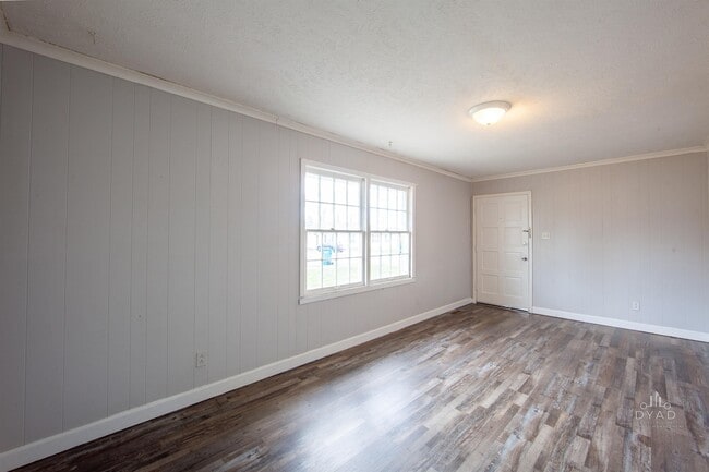 Photo - 69 Carolane Dr
