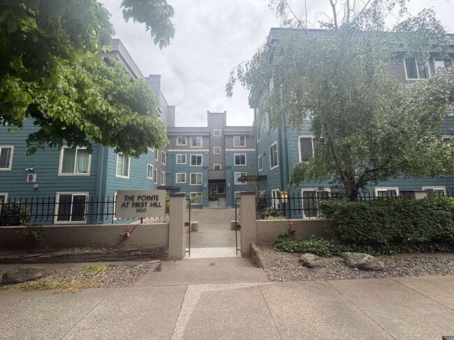 Photo - Bright, Modern 1BR Near Hospitals, SU & Transit in secure building and a Walk Score of 95! Unit #A310