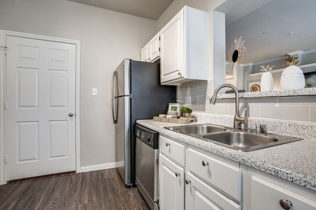 Photo - Arboretum Estates