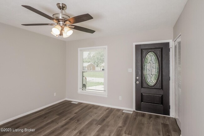 Photo - 7415 Hallmark Dr