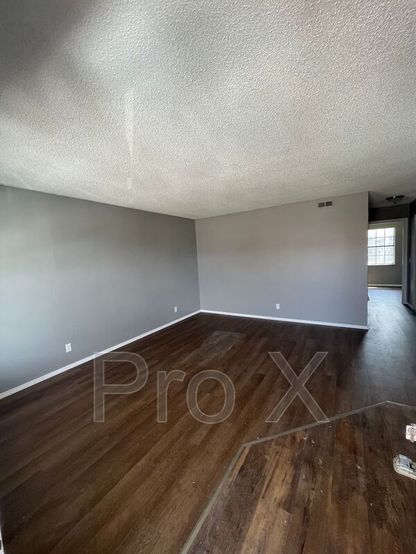 Photo - 1021 S St Louis Ave Unit Apt 4