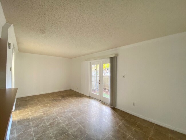 Photo - Mono Studio For Rent