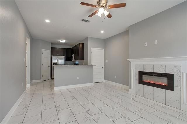 55 Carriage Ln