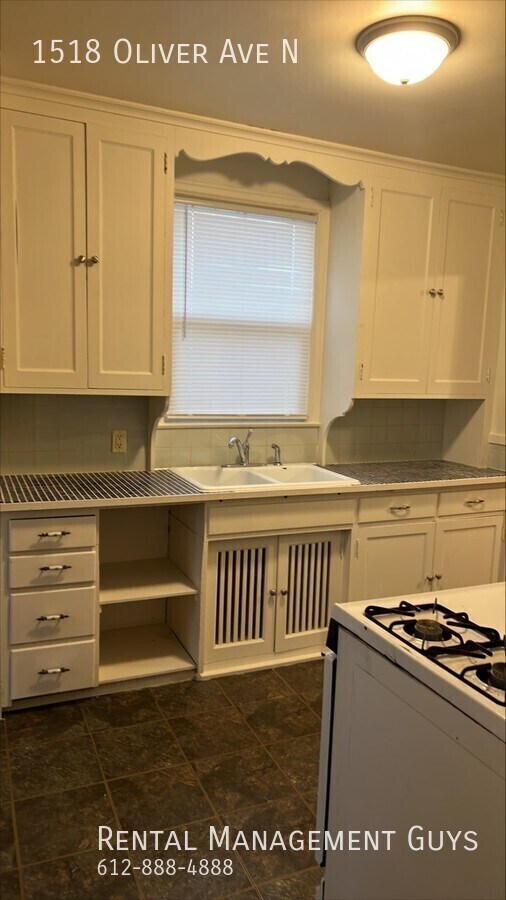 Photo - 1518 N Oliver Ave