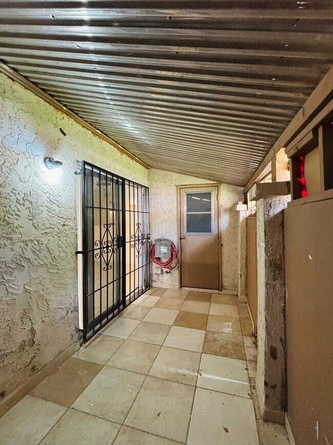 Photo - 1207 E Townley Ave