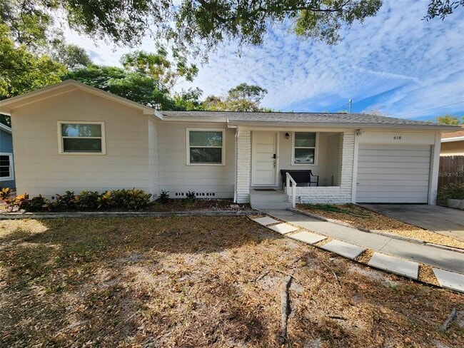 Building Photo - 618 S Crest Ave Rental