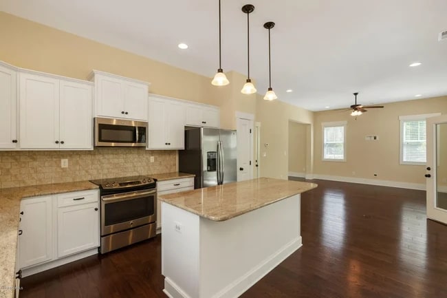 Photo - 6018 Shinnwood Rd