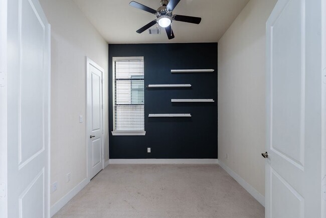 Photo - 94 N Hutcheson St
