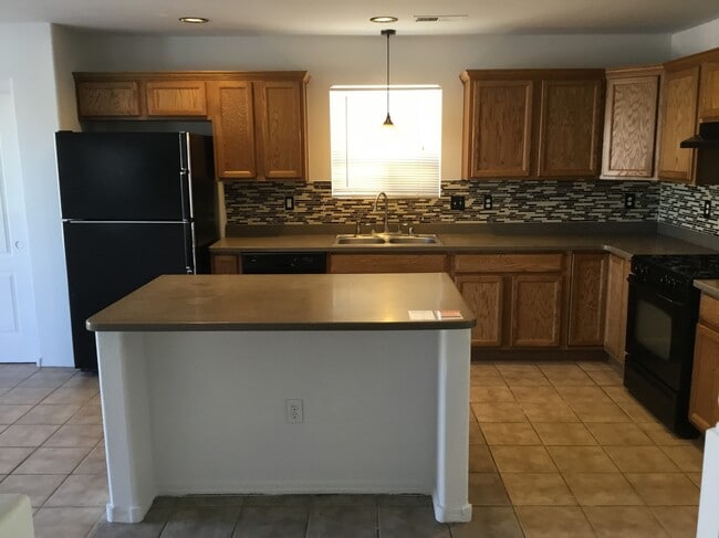 Photo - 3833 Oasis Springs Rd NE