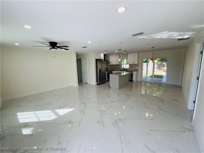 Photo - 118 Sharon Ave