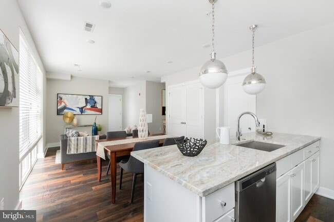 Photo - 45 W Haines St Unidad 409