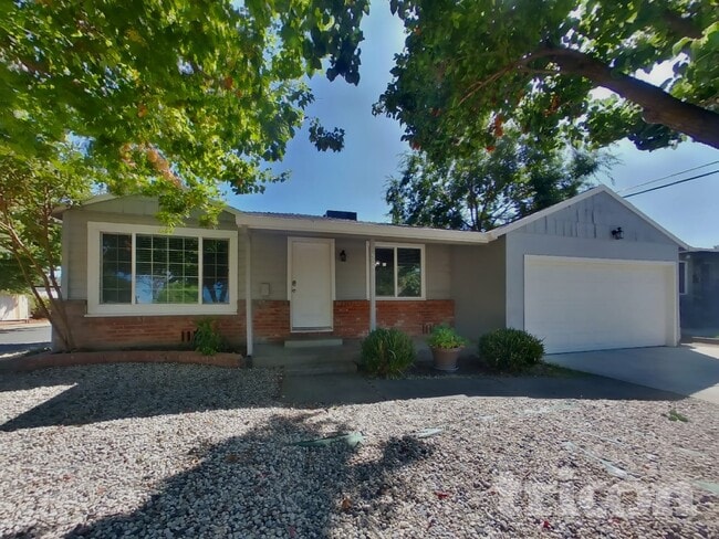 Photo - 5041 Whittier Dr