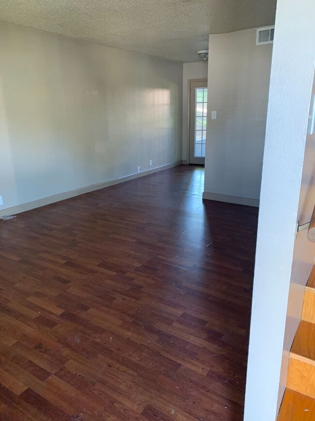 Photo - 2B/1B Townhome Unit 1619 Longview St. Apt A