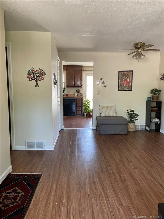 Photo - 3 St Marc Cir Unit B