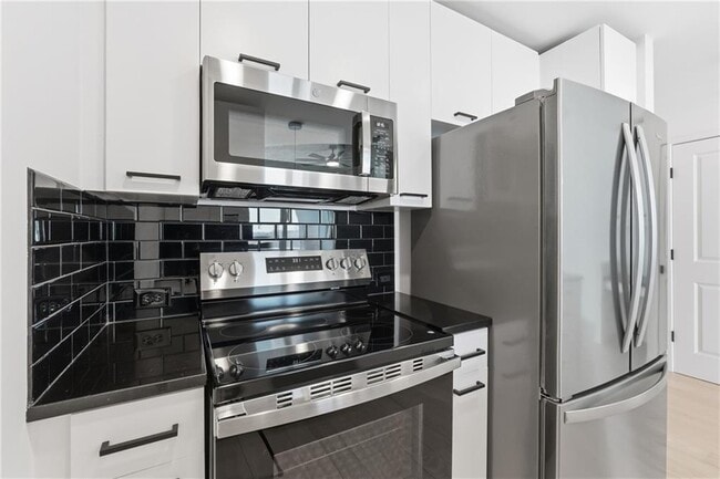 Photo - 3324 Peachtree Rd NE Unit 2904