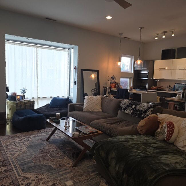 Photo - 2456 N California Ave Unit 2R
