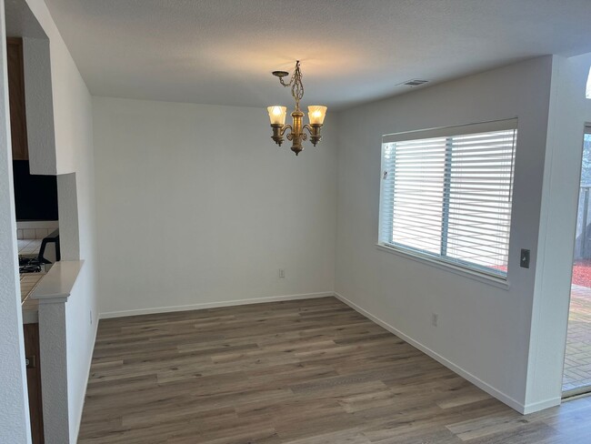 Lovely 2 Bedroom Home in Pinole Shores Rental - House Rental in Pinole ...