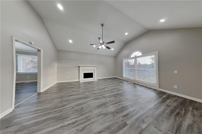 Photo - 880 Burning Bush Dr