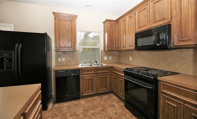 Photo - 16502 Pentonshire Ln