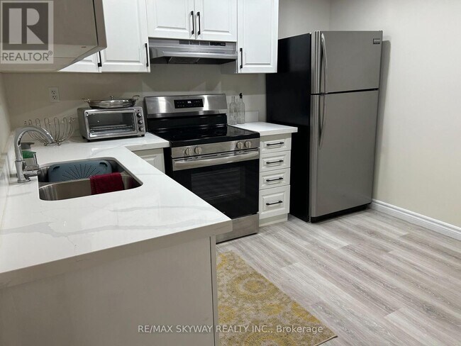 Photo - 118 Archdekin Dr