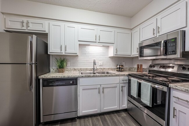 Building Photo - Chase Cove Apartments
