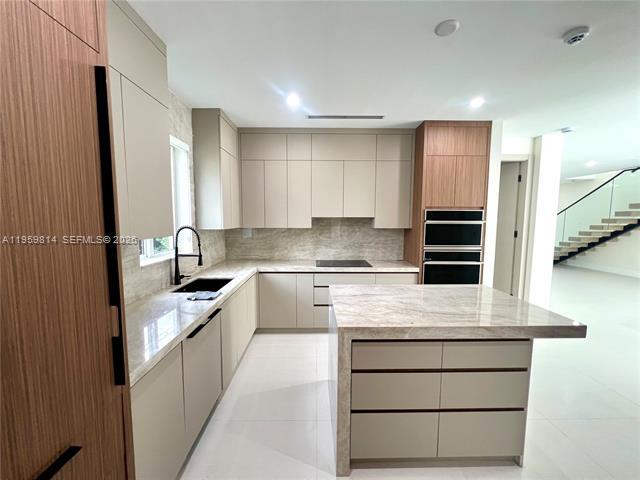 Photo - 7850 SW 67th Ave
