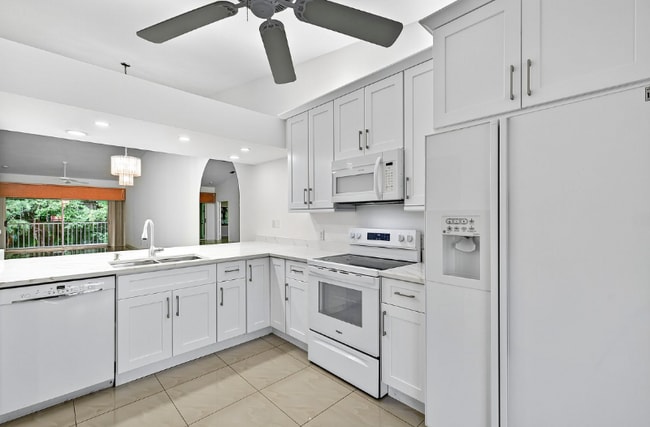 Photo - 2325 Hidden Lake Dr