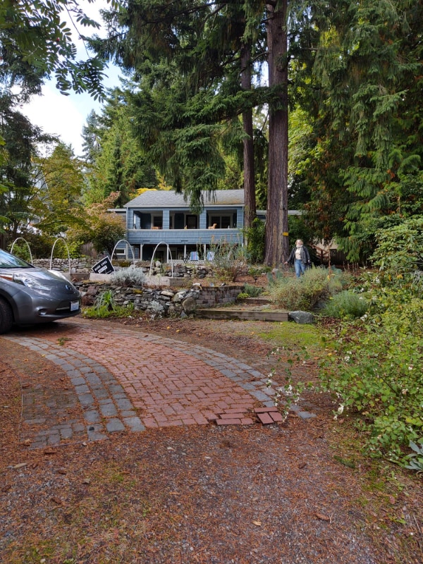 Photo - 9727 Lake Shore Blvd NE Unidad Duplicate of Top floor