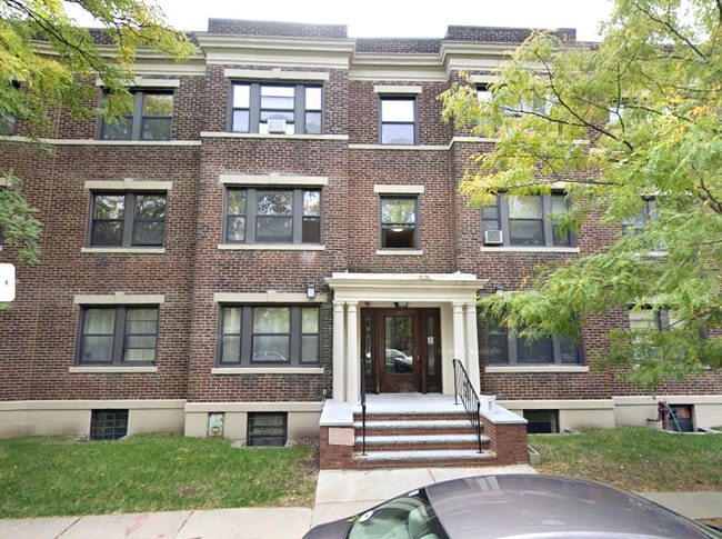 Photo - 23 Egremont Rd Unit 4