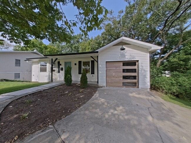 Building Photo - 287 Caroline Ave Rental