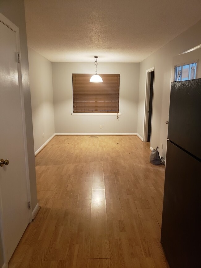 Photo - 3 bedroom/2 bath