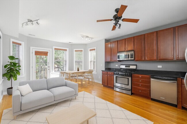 Photo - 2531 W Berwyn Ave Unidad 3