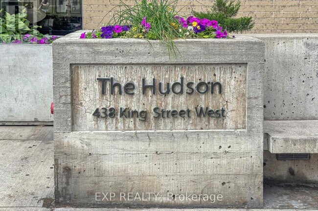 Photo - 438 King St W Unit 912